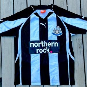 Authentic Puma Newcastle united jersey kids size S